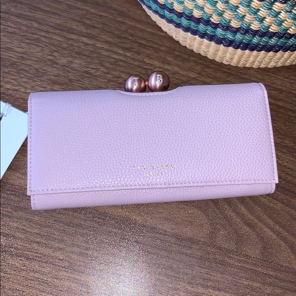 📌 Ted Baker London JOSIEY Scripted Bobble Purse - Picture 4 of 7
